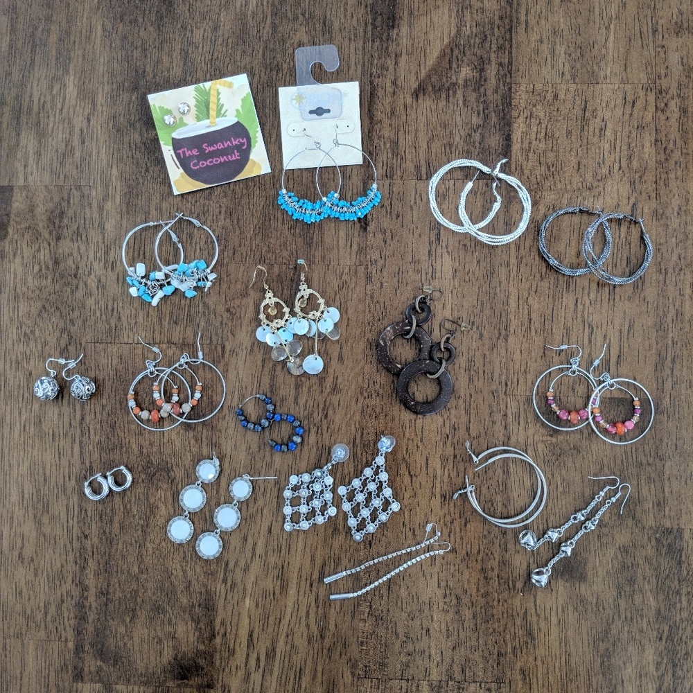 Earrings (I bundle $20 for all)
